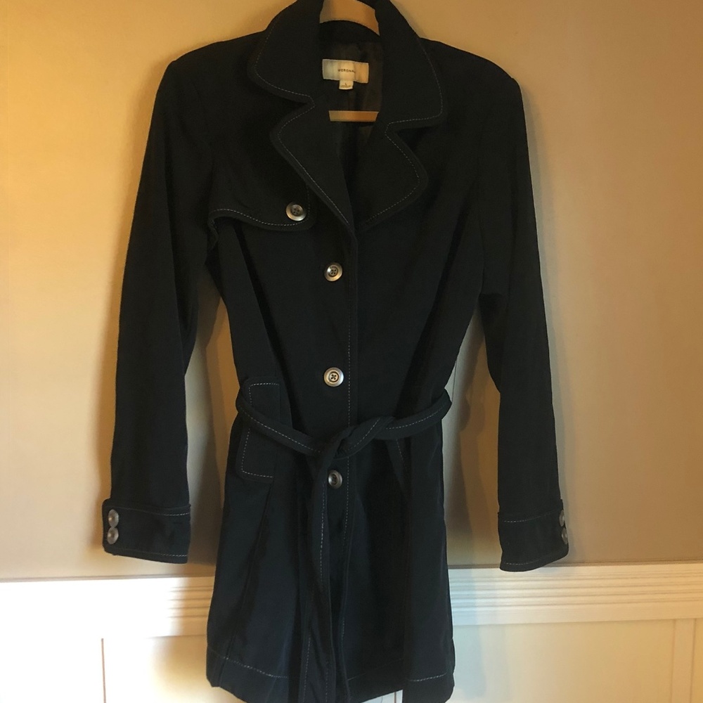 Short trench coat/ raincoat